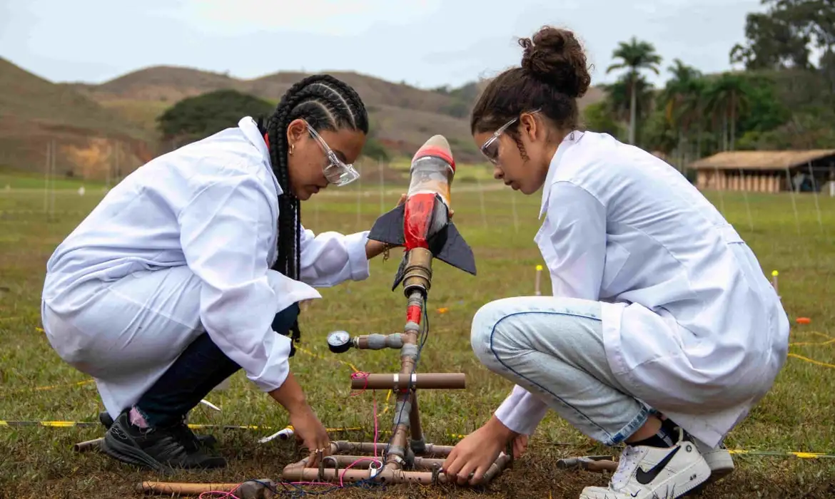Começam inscrições para olimpíadas de Astronomia e de Foguetes Começam inscrições para olimpíadas de Astronomia e de Foguetes