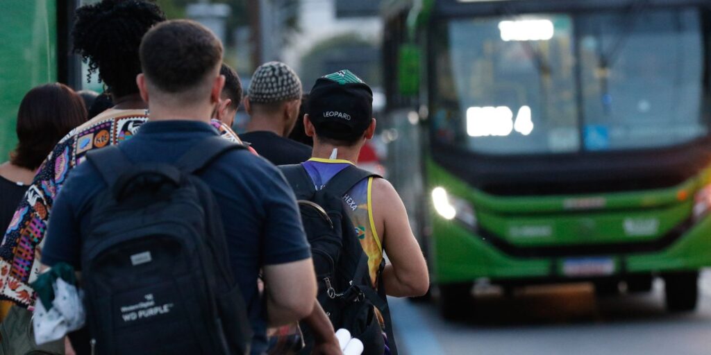 Motoristas de ônibus do Rio iniciam greve nesta segunda-feira