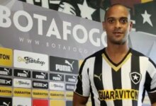 Tássio em sua chegada ao Botafogo, em 2015. Foto: Vítor Silva/Botafogo