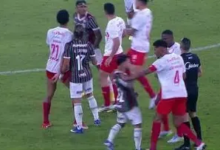 Lucho Acosta durante jogo do Fluminense. Foto: Reprodução de vídeo