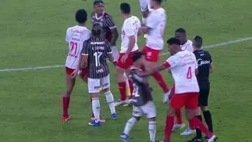 Lucho Acosta durante jogo do Fluminense. Foto: Reprodução de vídeo
