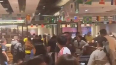 SP: Homem saca arma em restaurante lotado durante jogo do Brasil e causa tumulto