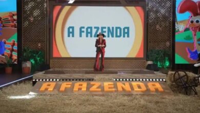 Adriane Galisteu apresentando o reality