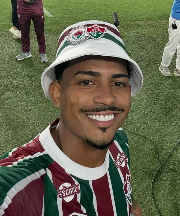 John Kennedy, do Flu, é internado novamente
