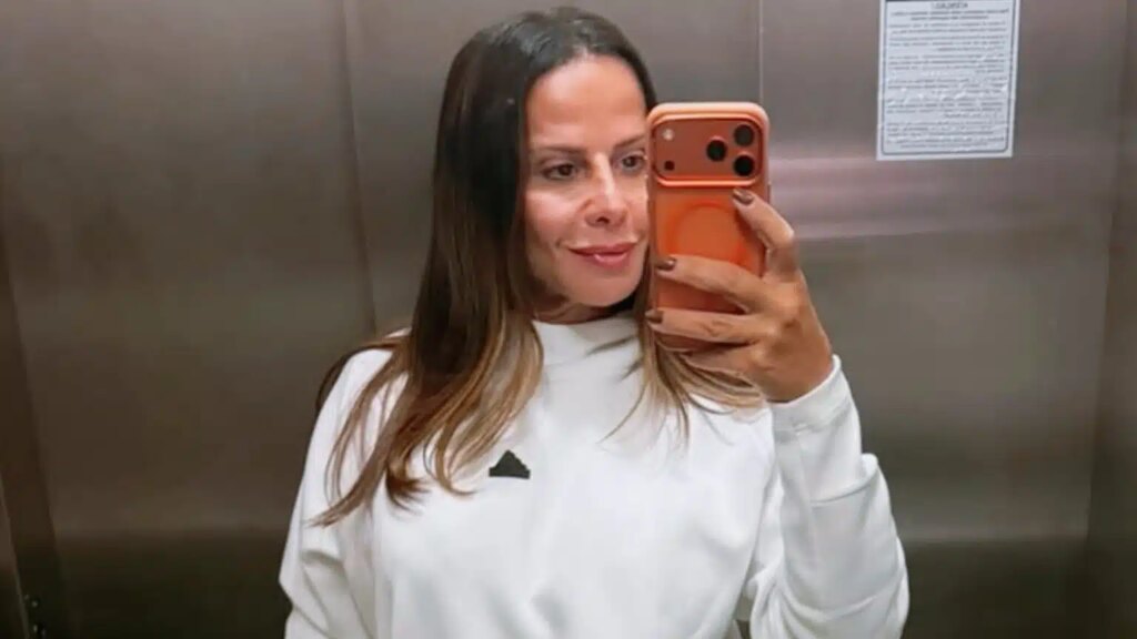 Viviane Araújo faz suspense sobre novos projetos, sugere possível volta e fala do Carnaval 2027