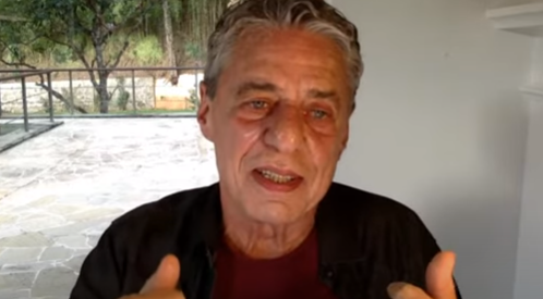 Chico Buarque é ameaçado de morte e aciona a polícia